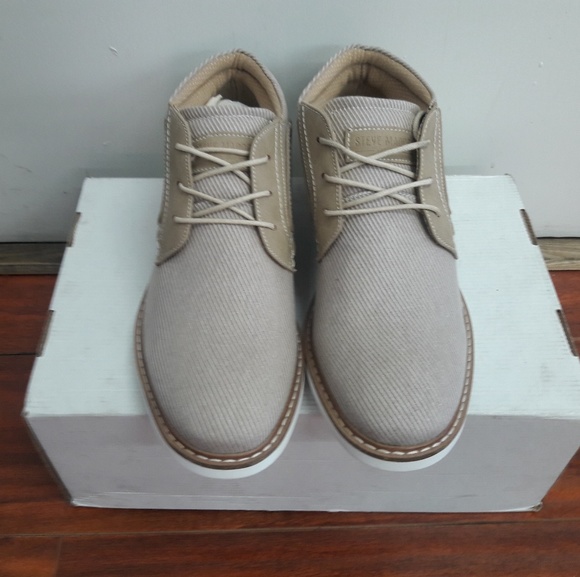 Steve Madden - Picture 2 of 3